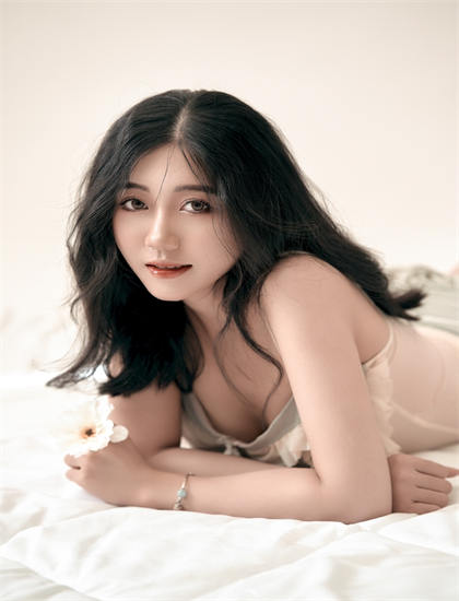 《无限崛起》故事脉络梳理深刻反思的：主线与支线情节完整解读